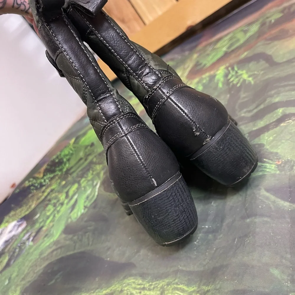 Jambu Women's Green Black Quilted Heeled Ankle Boots EUC Size 8